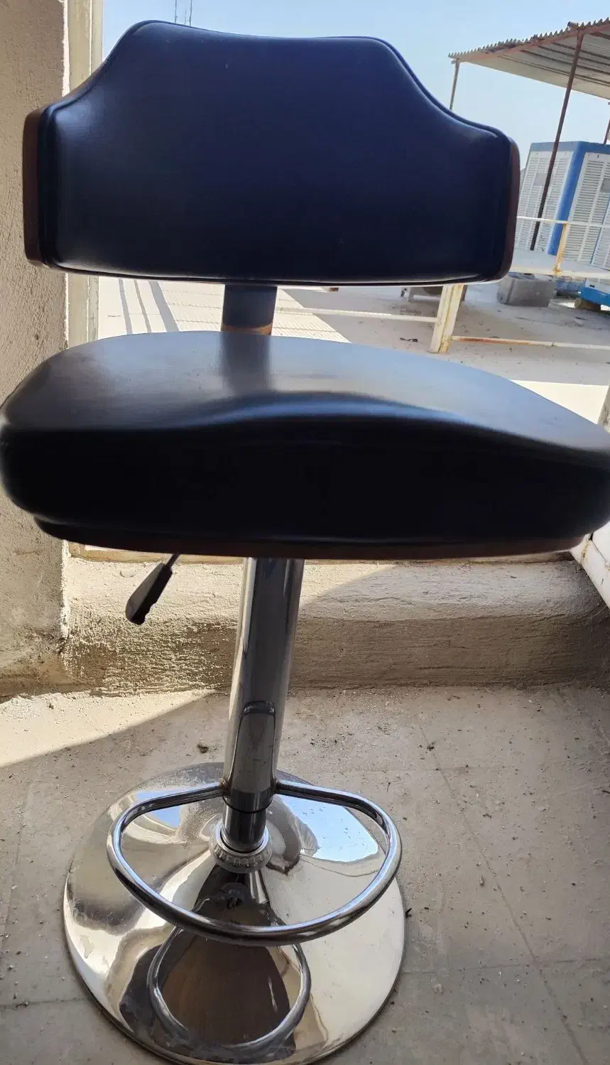 صندلی پایه بلند|صندلی و نیمکت|مرودشت, فاز دوم شهرک فرهنگیان|دیوار