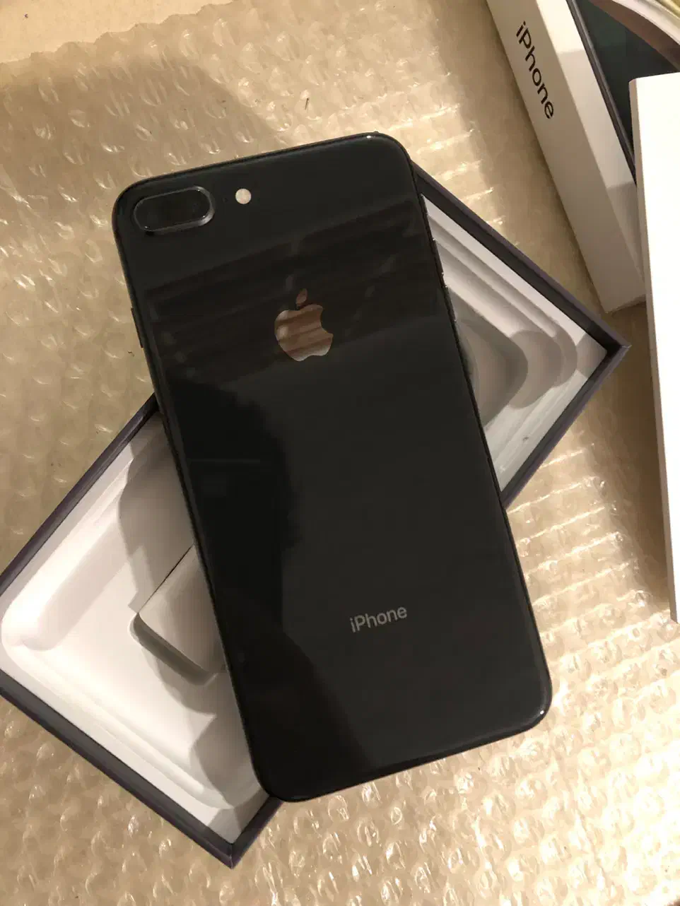 ایفون ۸ پلاس ۶۴ گیگ|موبایل|نوشهر, |دیوار