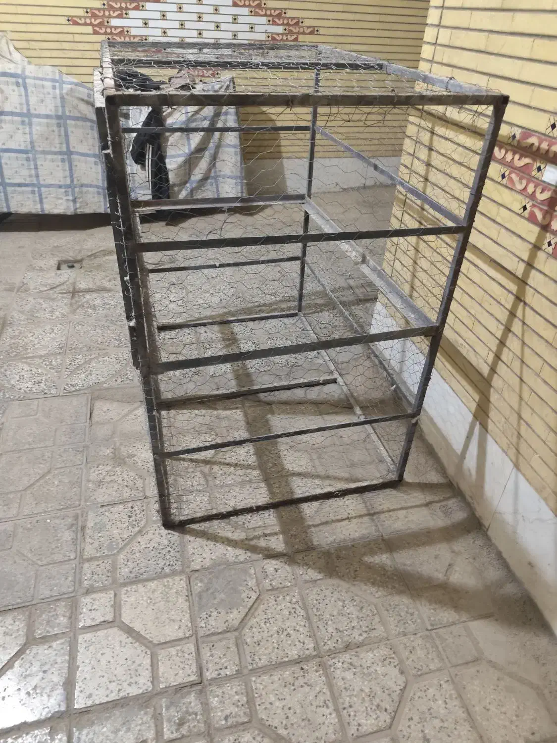 قفس آهنی بزرگ|لوازم جانبی حیوانات|مبارکه, |دیوار