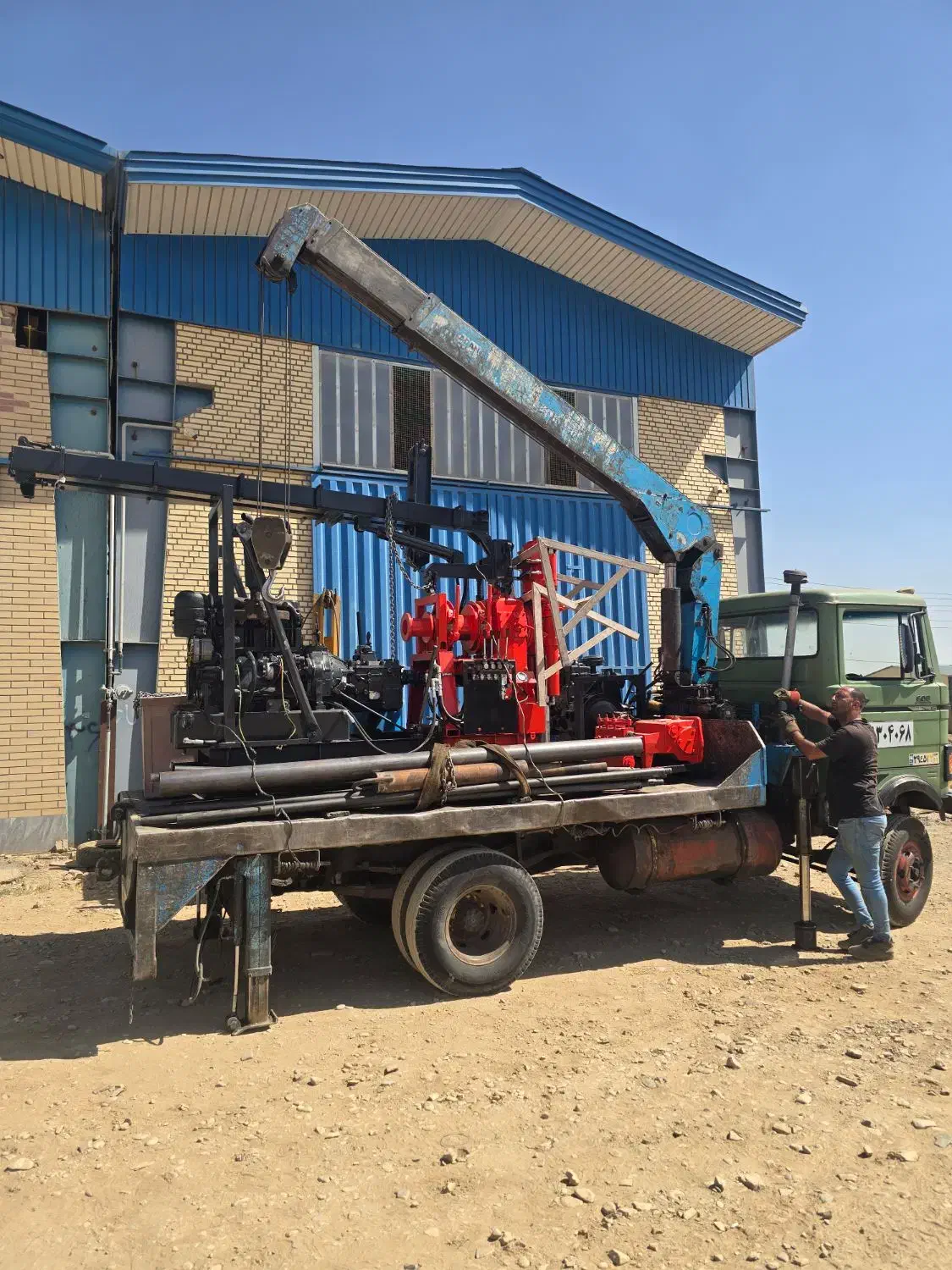 نیازمند حفار برای دستگاه حفاری|استخدام صنعتی، فنی، مهندسی|تهران, شهرک طالقانی|دیوار