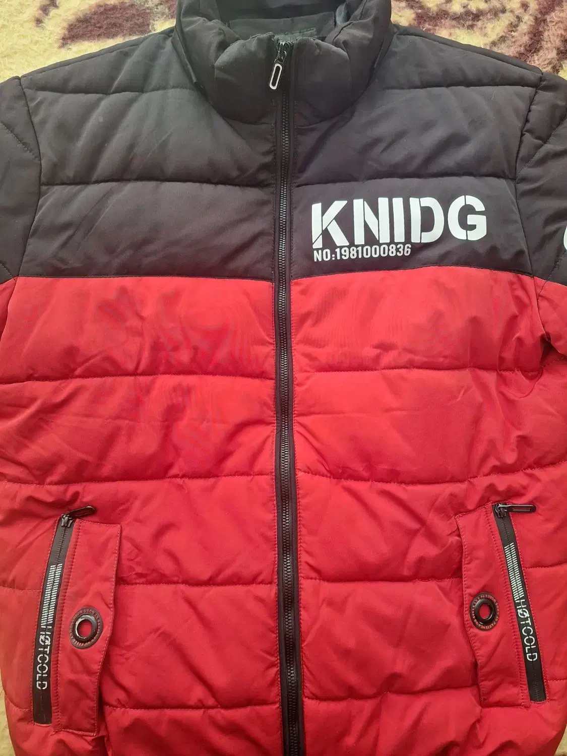 کاپشن|لباس|لنجان, |دیوار