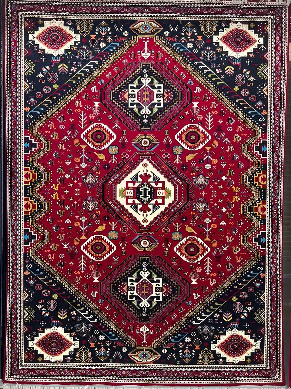 فرش آذری|فرش|قم, باغ شریفی|دیوار