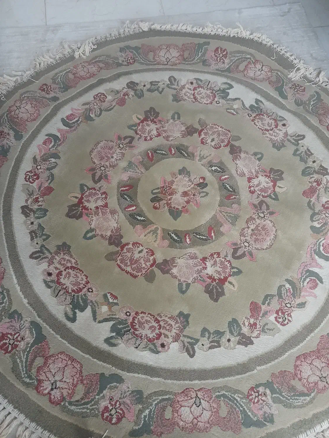 قایچه گرد یزد|فرش|همدان, |دیوار