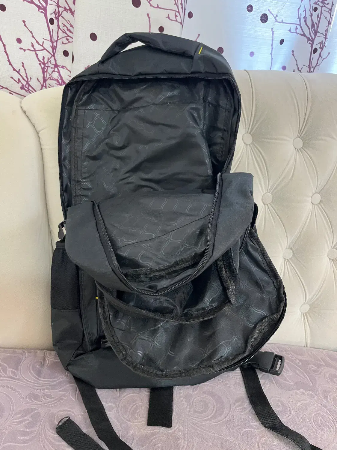 کوله پشتی کترپیلار|کیف، کفش، کمربند|آمل, |دیوار