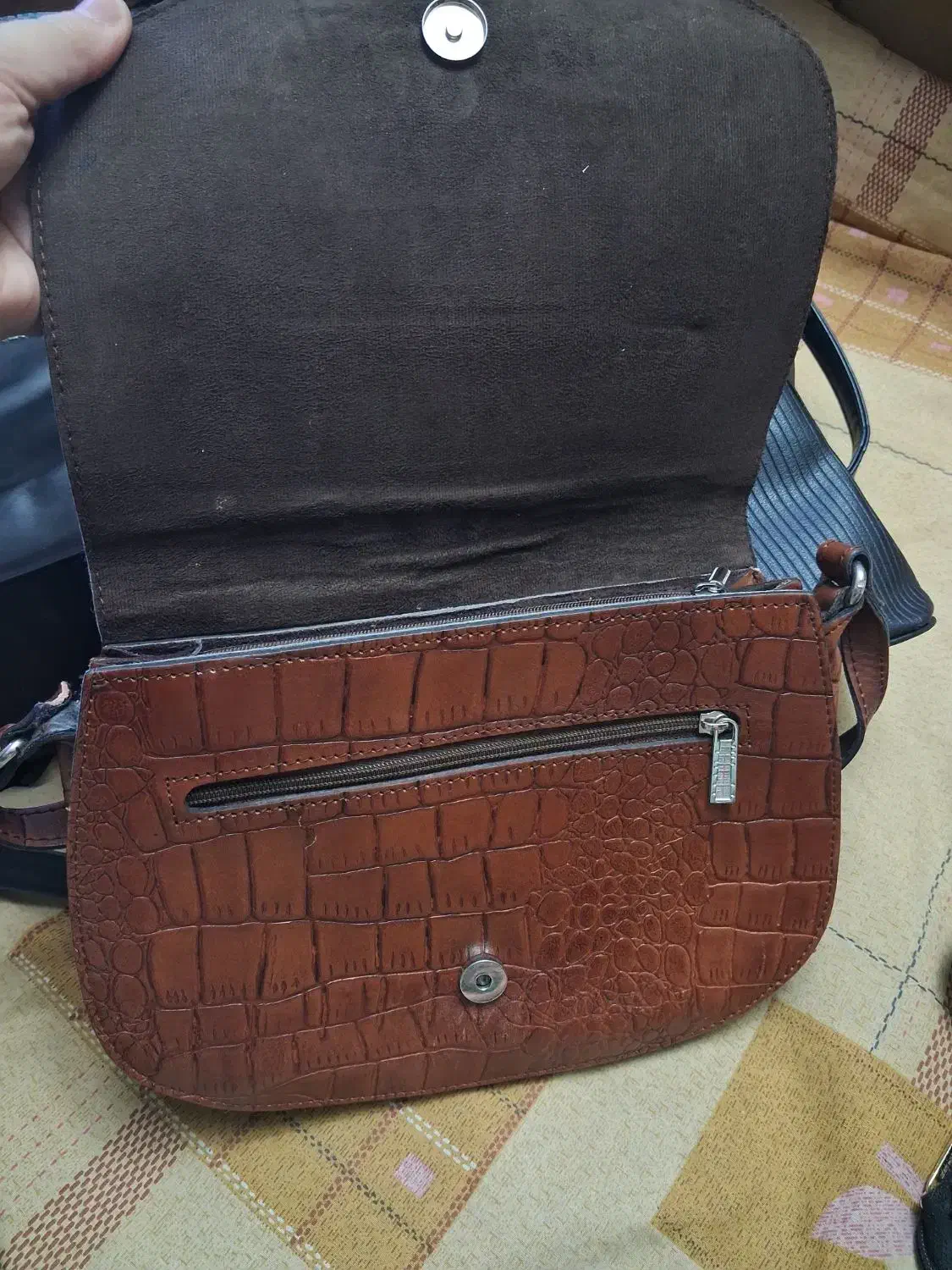 کیف خارجی|کیف، کفش، کمربند|رشت, تازه آباد|دیوار