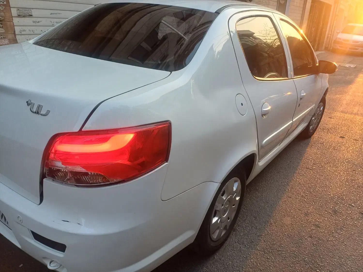 رانا 1402 بی رنگ|خودرو سواری و وانت|فومن, |دیوار