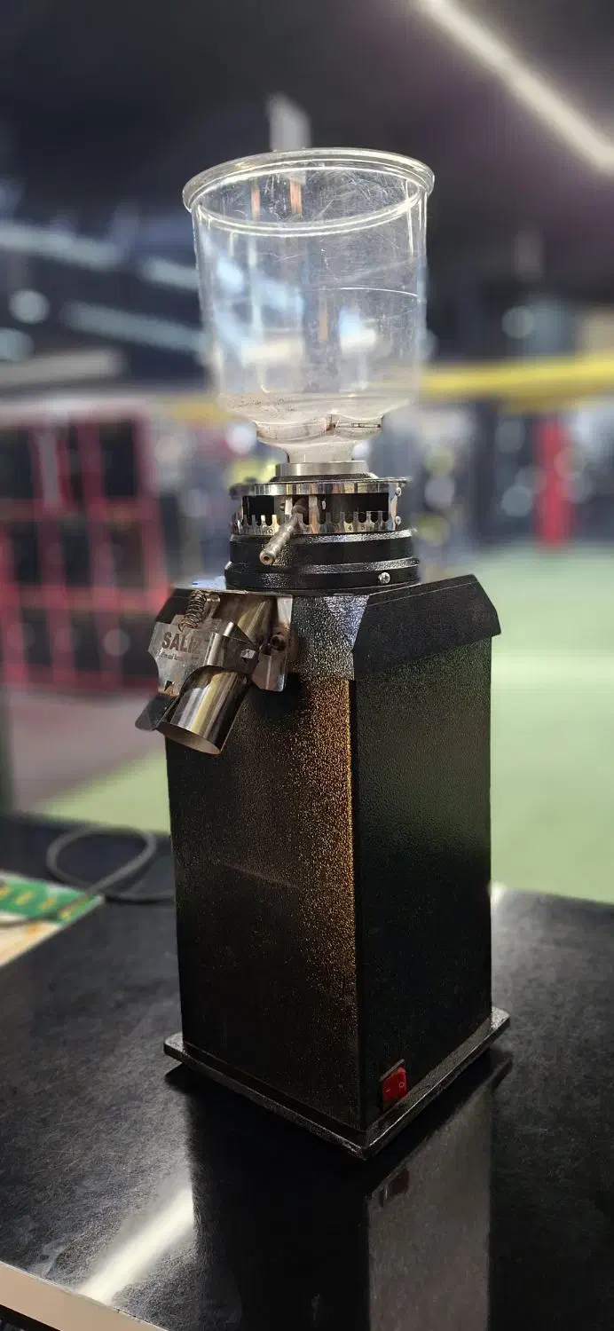 اسیاب قهوه فله زن سالیز|کافی‌شاپ و رستوران|خمینی‌شهر, |دیوار