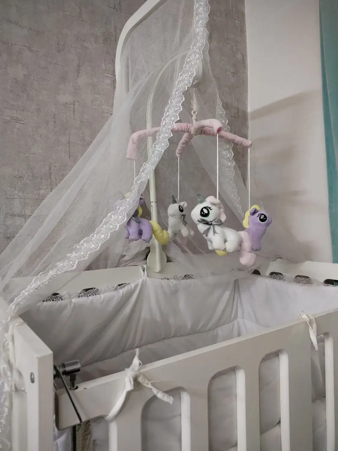 تخت کنار مادر نو|تخت و صندلی بچه|ری, اقدسیه|دیوار