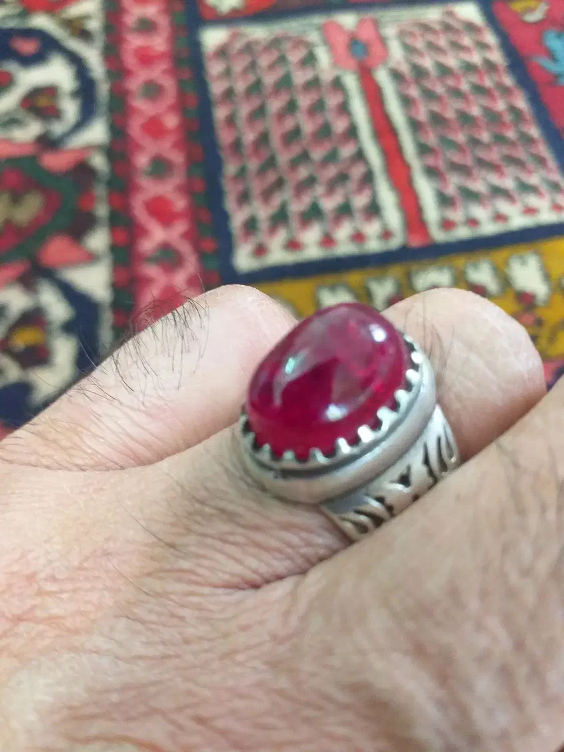 انگشتریاقوت دانه اناری زیبا|جواهرات|بن, |دیوار