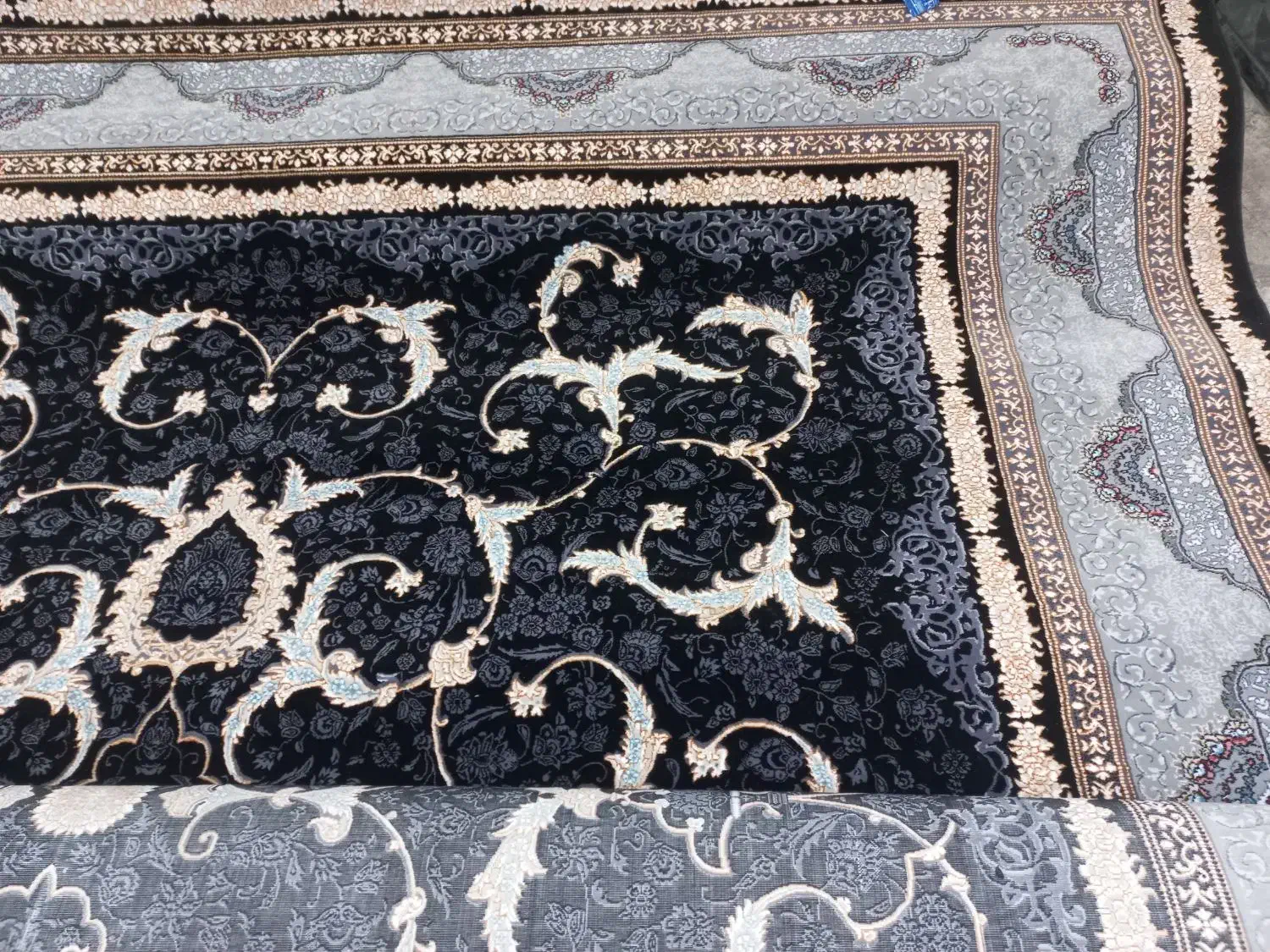 فرش ۱۲۰۰شانه برجسته|فرش|بندرعباس, |دیوار