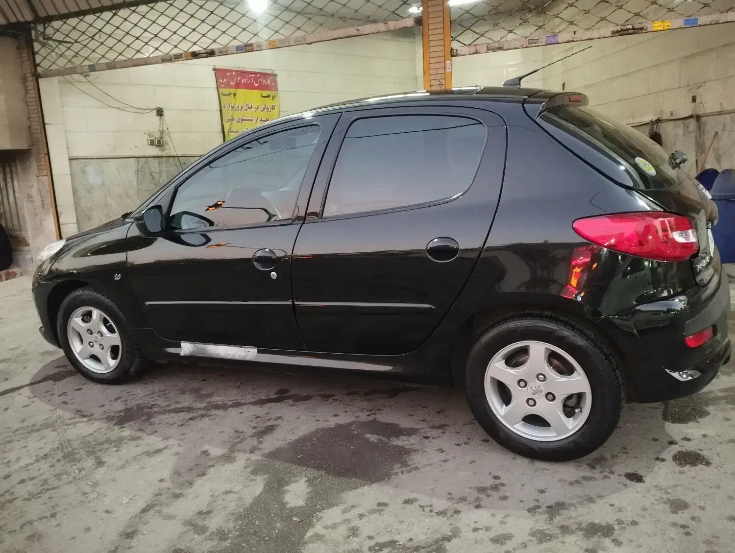 207پاناروما دنده ای|خودرو سواری و وانت|مشهد, شهرک لشکر (شهرک غرب)|دیوار