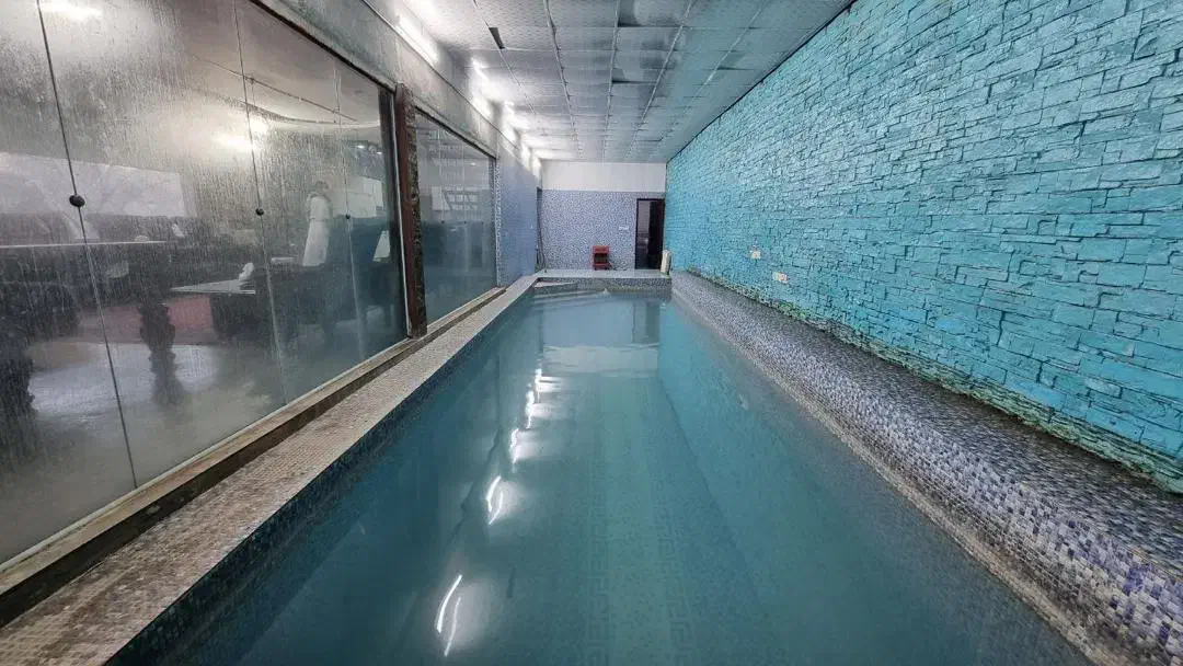 ویلای استخر سرپوشیده آبگرم قیمت مناسب|اجارهٔ کوتاهمدت ویلا و باغ|فلاورجان, |دیوار