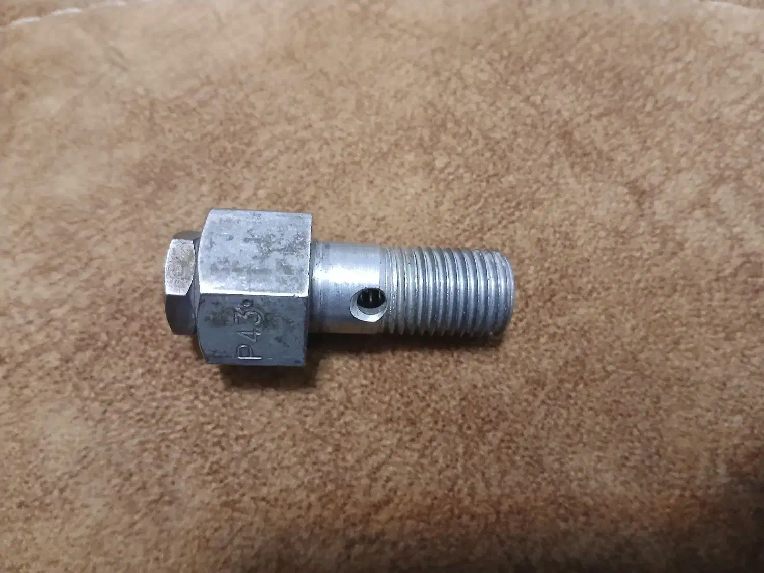 پیچ ایسوزو|قطعات یدکی و لوازم جانبی|دهگلان, |دیوار