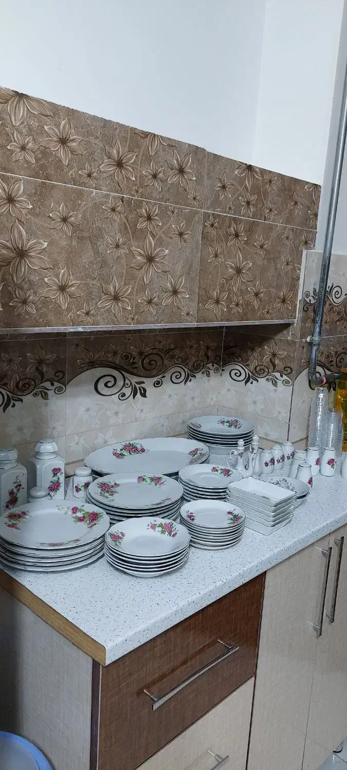 مقداری وسایل|ظروف سرو و پذیرایی|ارومیه, |دیوار