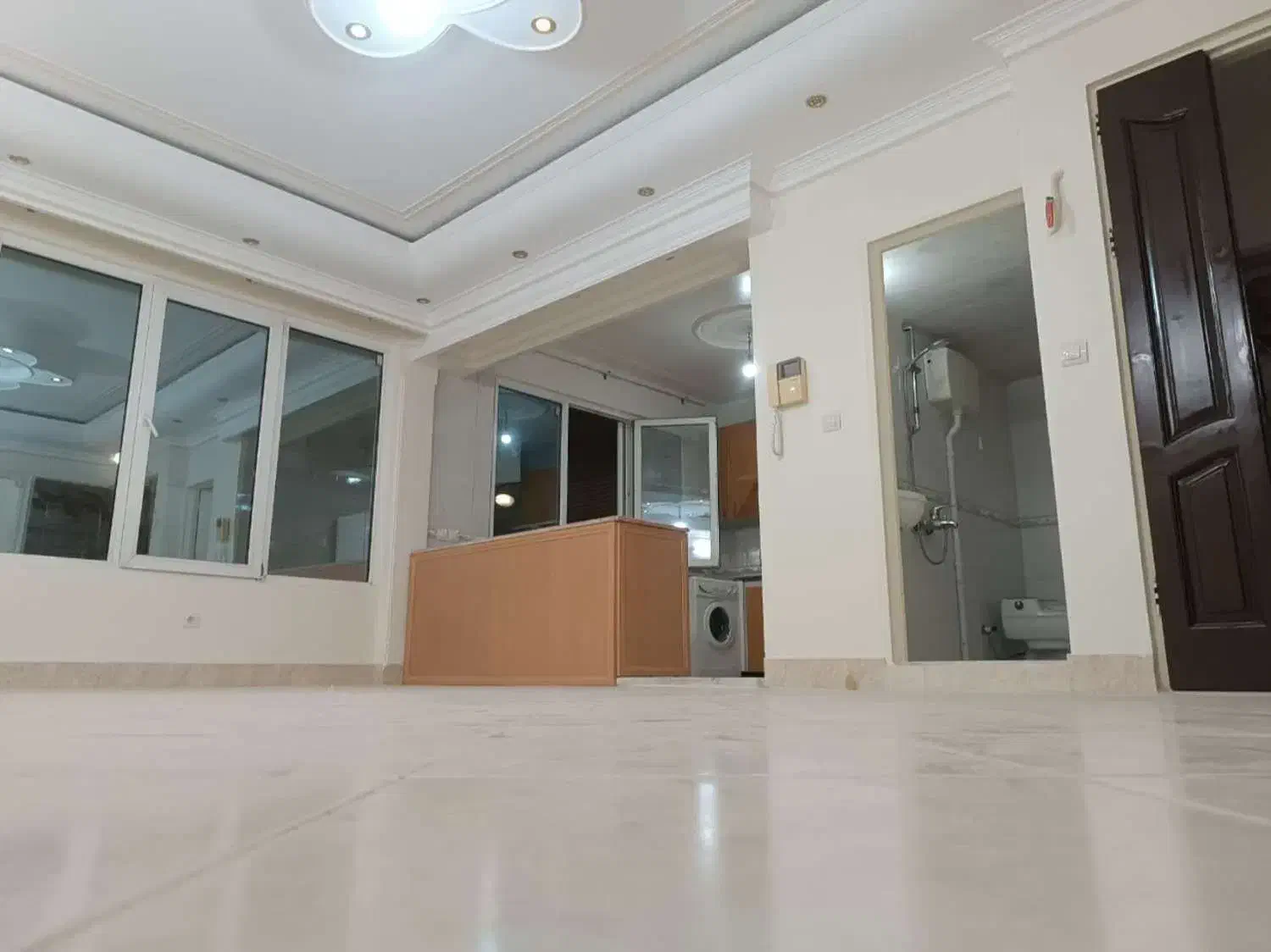 عروس * دامادی|اجارهٔ آپارتمان|قم, بنیاد|دیوار