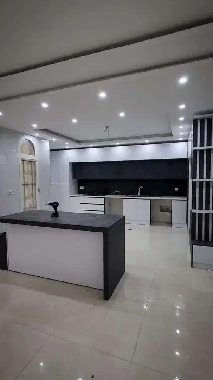 آپارتمان سه طبقه پیلوت دار / فردوسی شمالی|فروش خانه و ویلا|قزوین, |دیوار