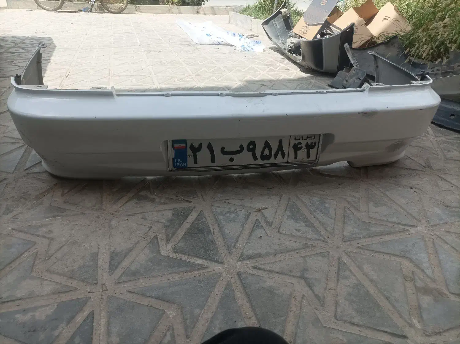 سپر 132سالم بدونه شکستگی یاضربه|قطعات یدکی و لوازم جانبی|داران, |دیوار