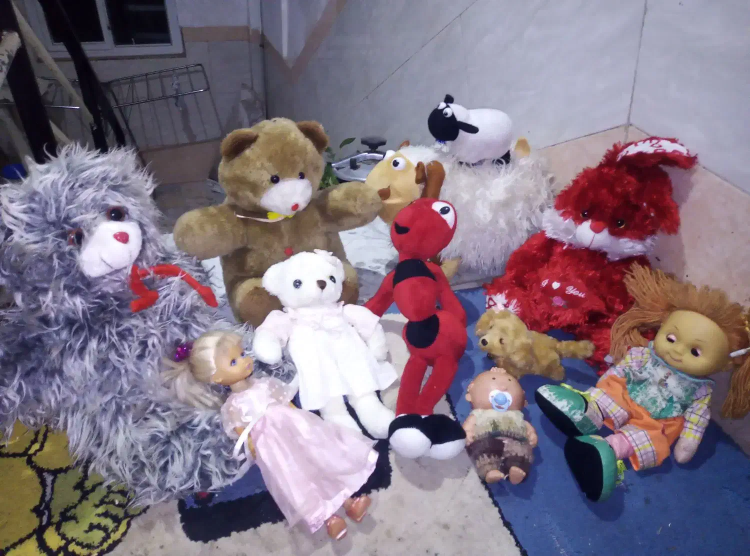 عروسک‌های اورجینال|اسباب‌‌بازی|رباط‌کریم, شترخوار|دیوار