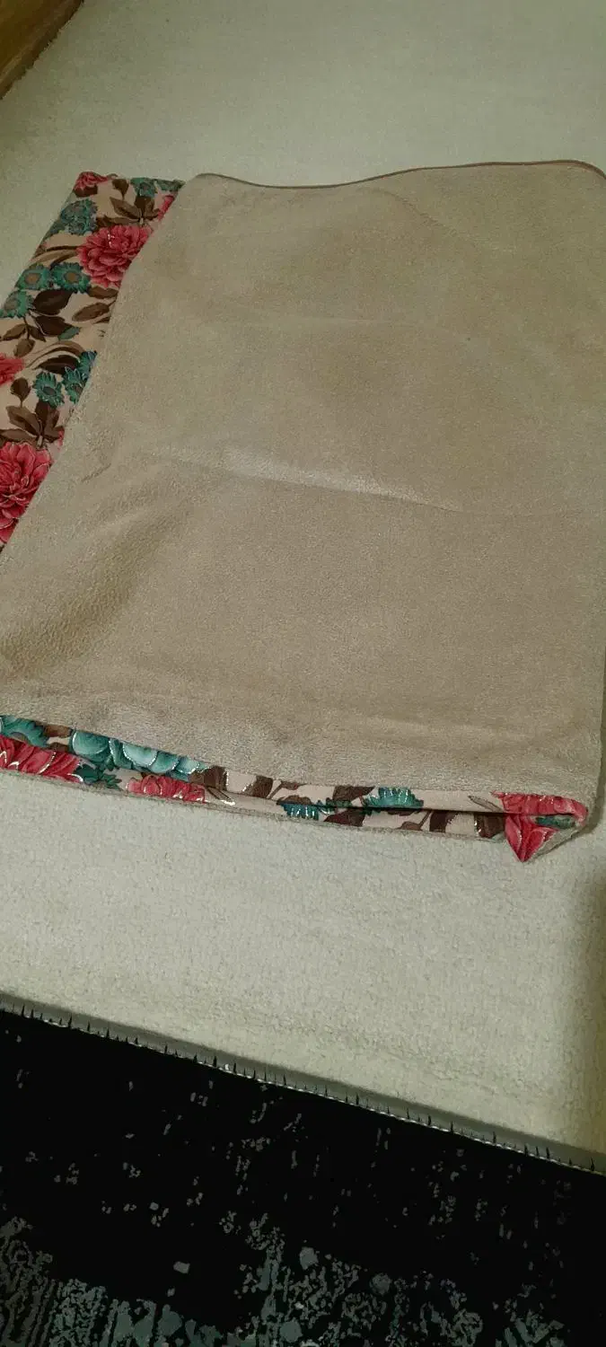 روبالشتی|رختخواب، بالش، پتو|قم, بنیاد|دیوار