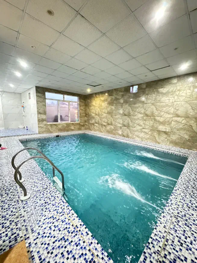 اجاره روزانه باغ ویلا استخر سرپوشیده|اجارهٔ کوتاه‌مدت ویلا و باغ|شهریار, شهریار|دیوار