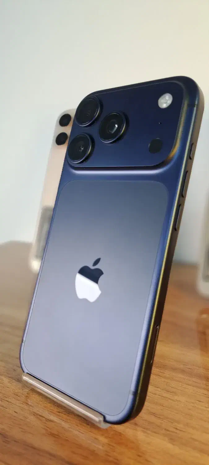 17pro 256 سایکل صفر|موبایل|مشهد, احمدآباد|دیوار