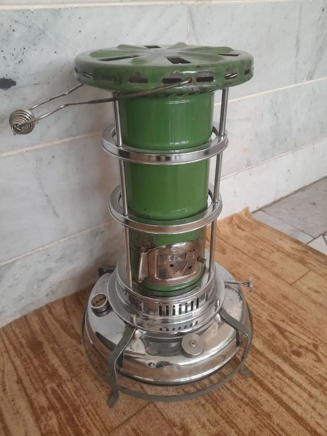 چراغ جنس قدیم نفتی|بخاری، هیتر، شومینه|بیرجند, |دیوار