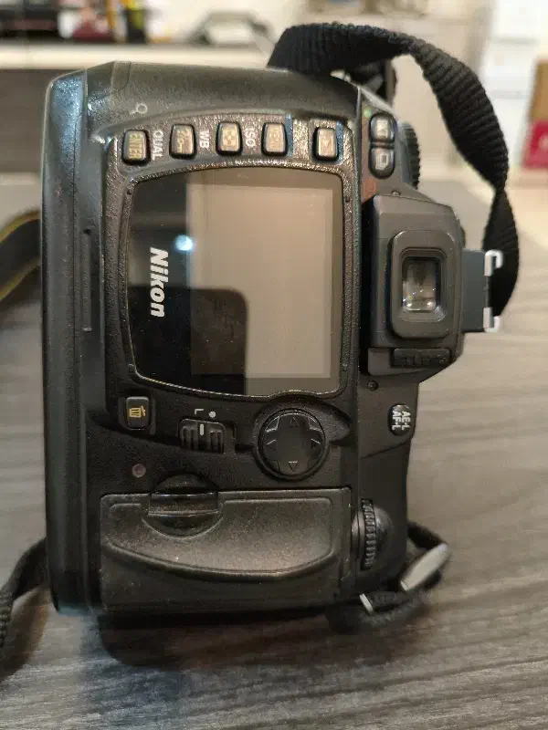 دوربین عکاسی نیکون D70|دوربین عکاسی و فیلمبرداری|تهران, جنتآباد مرکزی|دیوار