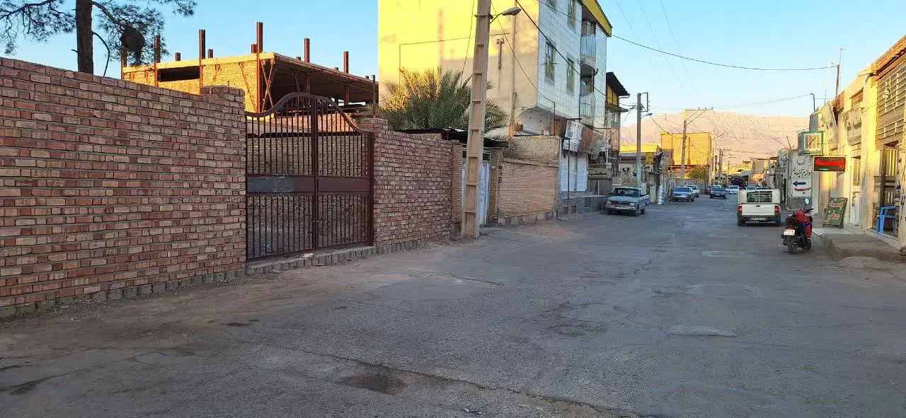 چهار دیواری با انشعاب آب و برق|اجارهٔ دفتر صنعتی، کشاورزی، تجاری|زرند, |دیوار