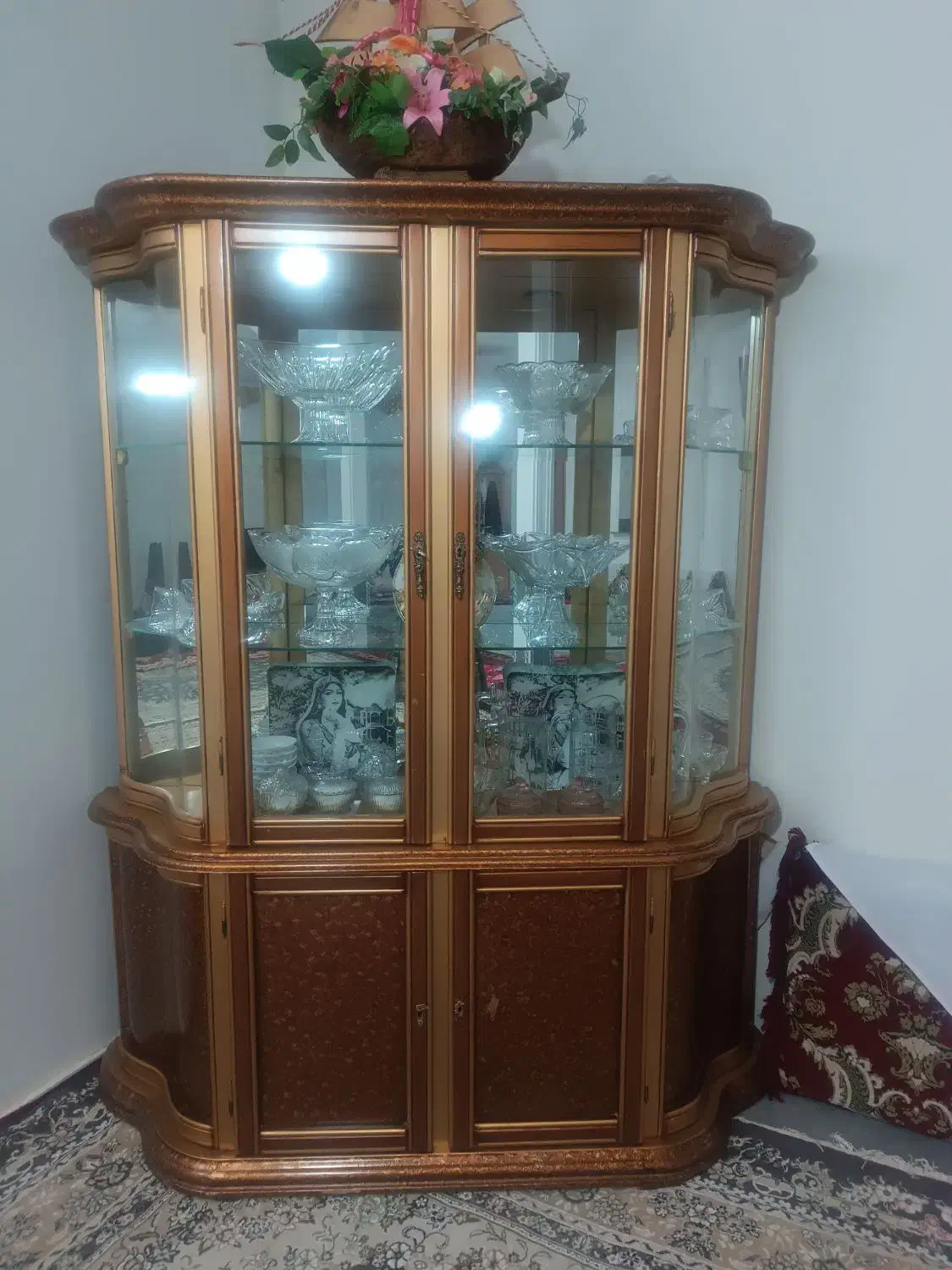 ویترین بوفه تمیز و سالم|بوفه، ویترین، کنسول|سراب, |دیوار