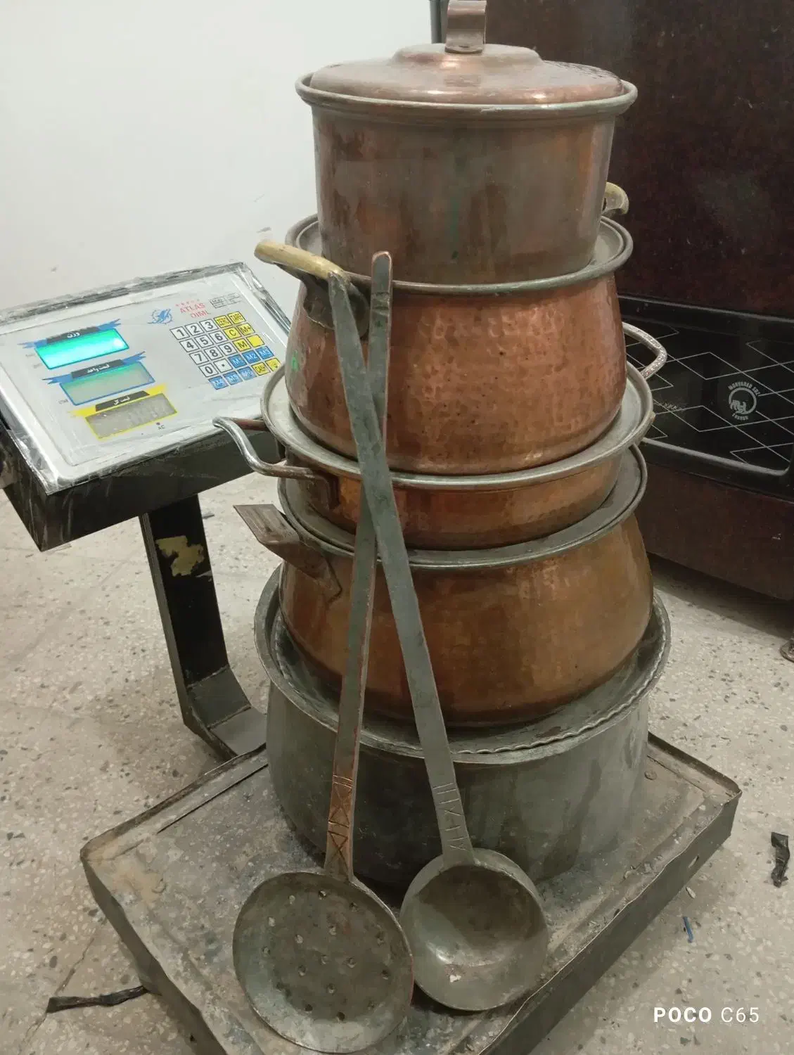 ظروف مسی|ظروف پخت‌وپز|قم, شهر قائم|دیوار