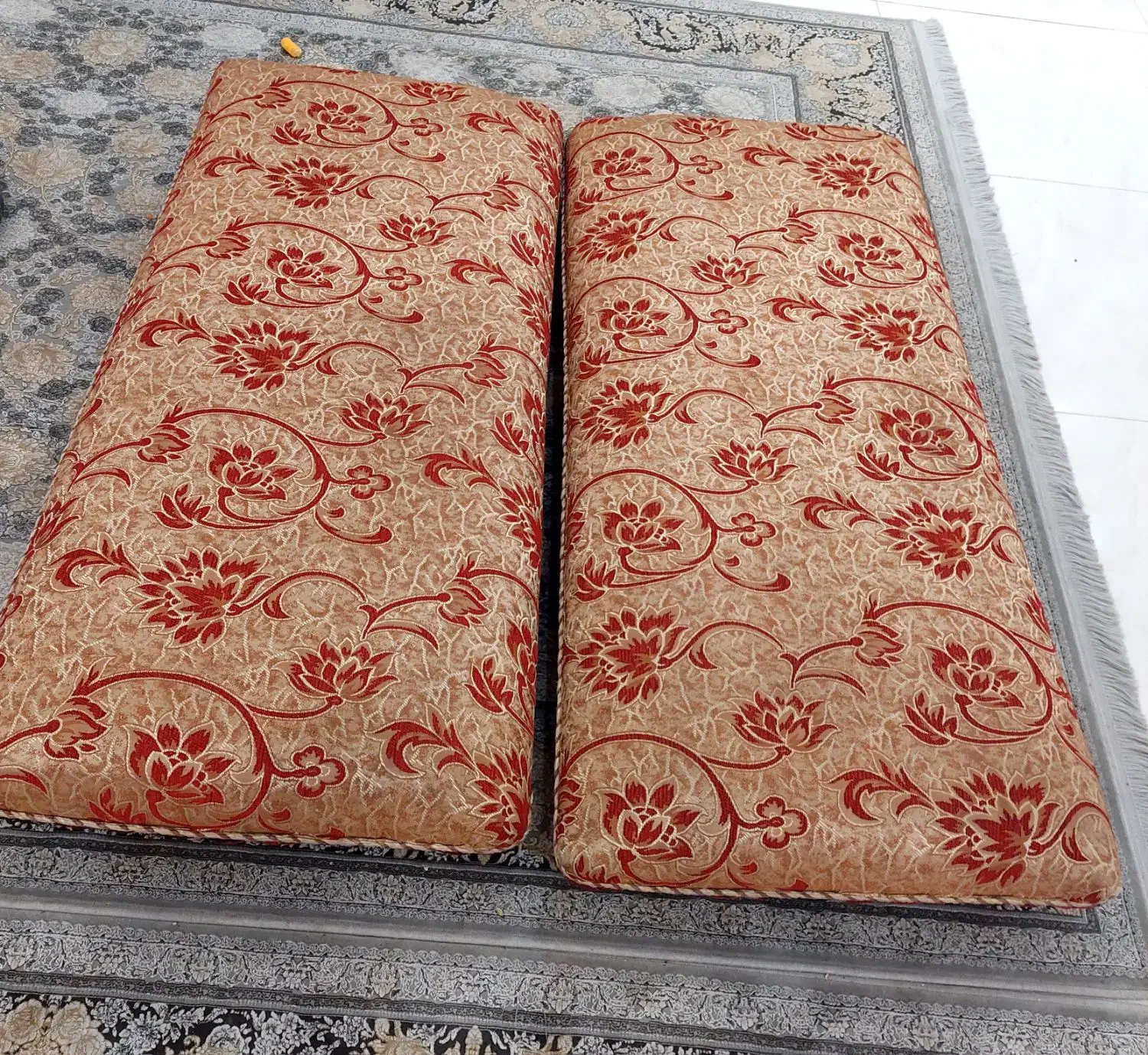 پشتی|پشتی|فردیس, سرحدی|دیوار