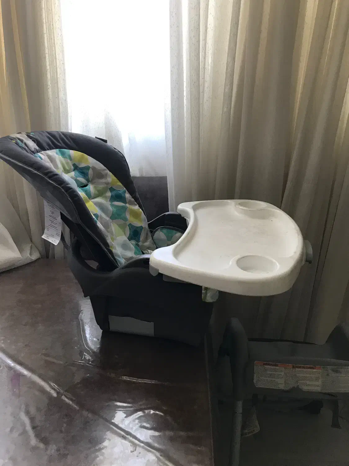 صندلی غذای کودک|تخت و صندلی بچه|جهرم, |دیوار