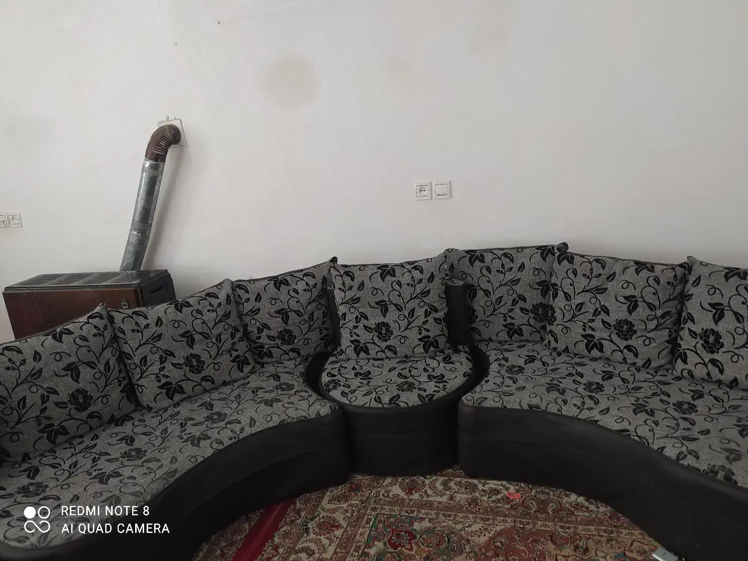 مبل کریرتلویزیون14اینج|کالسکه و لوازم جانبی|خرم‌آباد, |دیوار