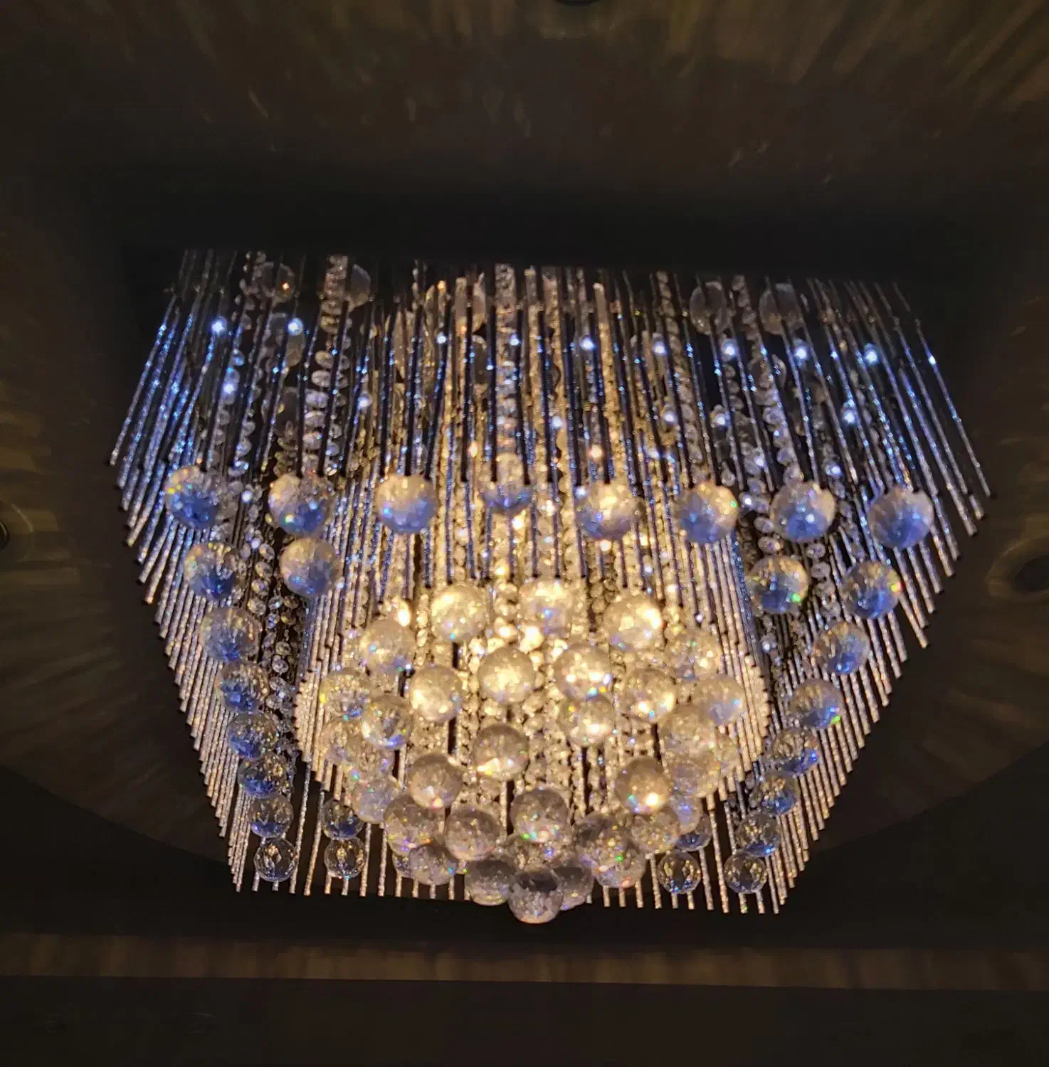 یک عدد لوستر کریستالی|لوستر و چراغ آویز|زنجان, |دیوار