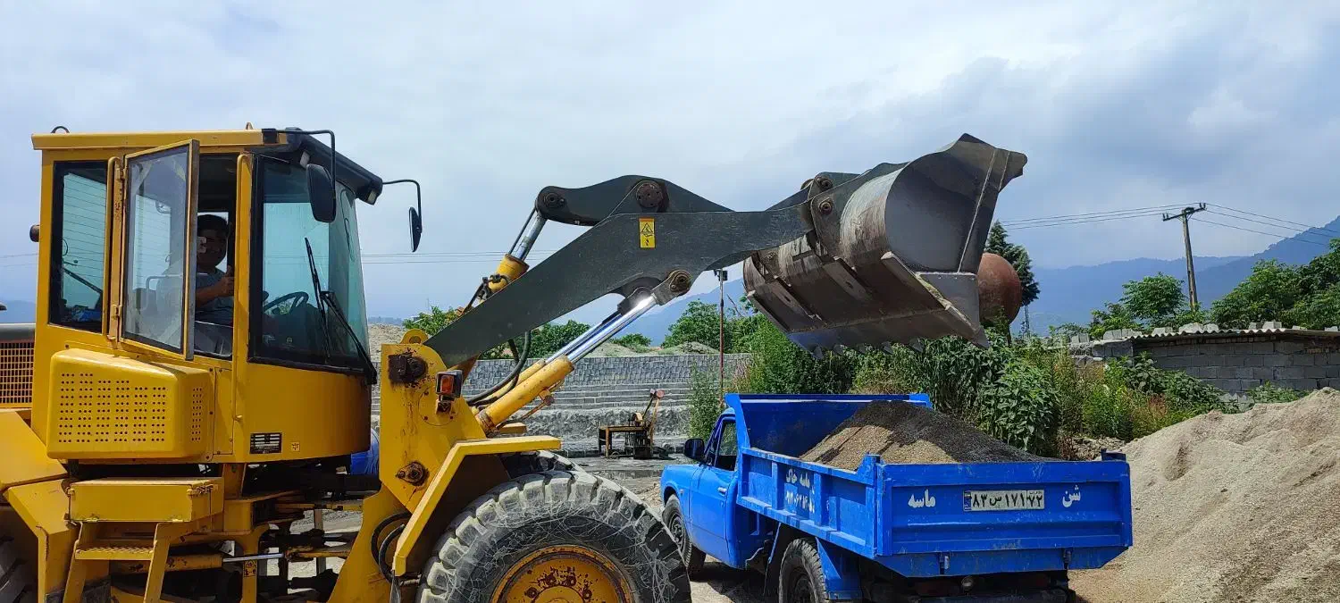 حمل انواع مصالح ساختمانی با نیسان کمپرسی|خدمات حمل و نقل|رامسر, |دیوار