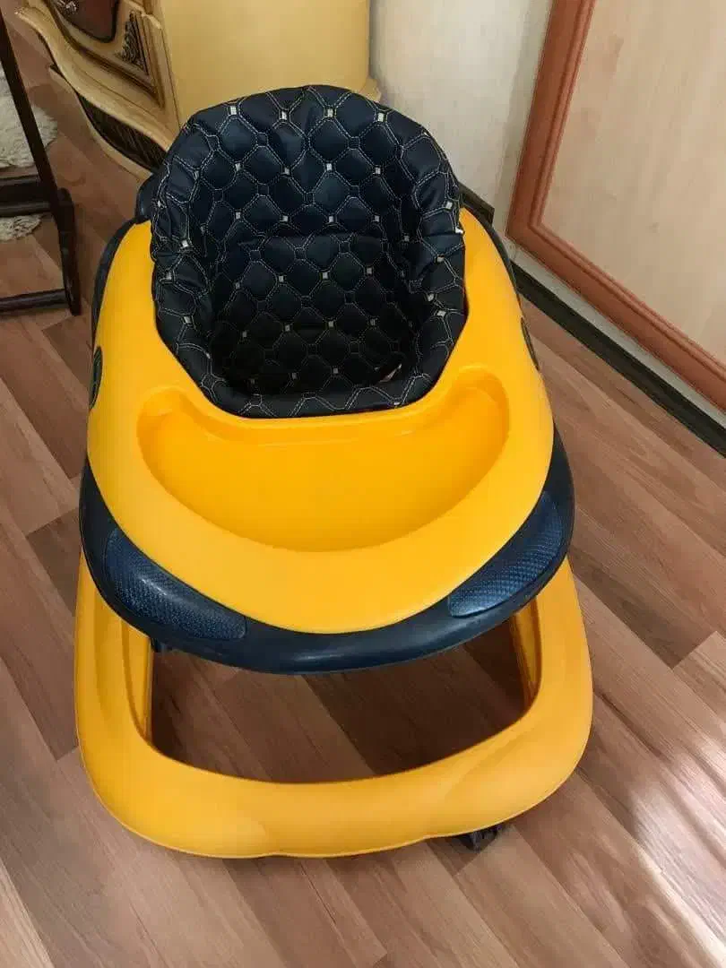 روروک و جای اسباب بازی بچه|کالسکه و لوازم جانبی|تبریز, |دیوار