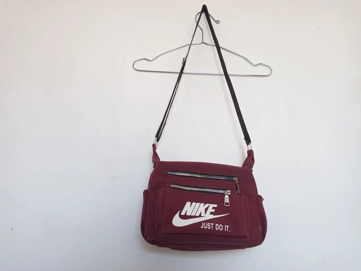 کیف نایک|کیف، کفش، کمربند|قم, پردیسان|دیوار