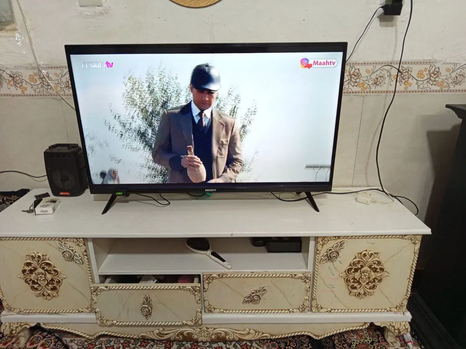 تلویزین40اینچ بست|تلویزیون و پروژکتور|پیشوا, |دیوار