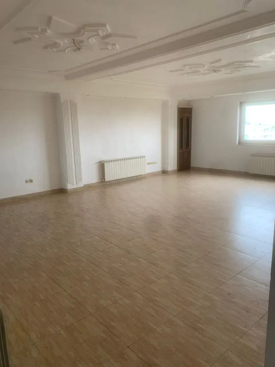 آپارتمان / مسکونی / ۱۴۰متری / گاز|اجارهٔ آپارتمان|رشت, منظریه|دیوار