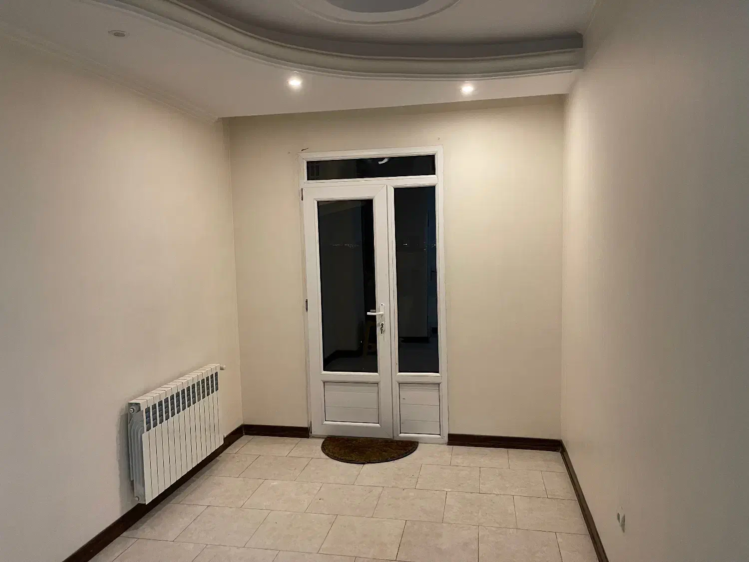 آپارتمان مسکونی ۹ سالهٔ بابک خرم دین