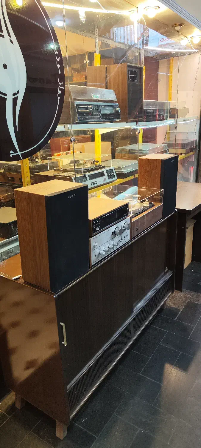 فروش و تعمیرات تخصصی گرامافون رادیو کاست ریل مبله|کلکسیون اشیاء عتیقه|تهران, صادقیه|دیوار