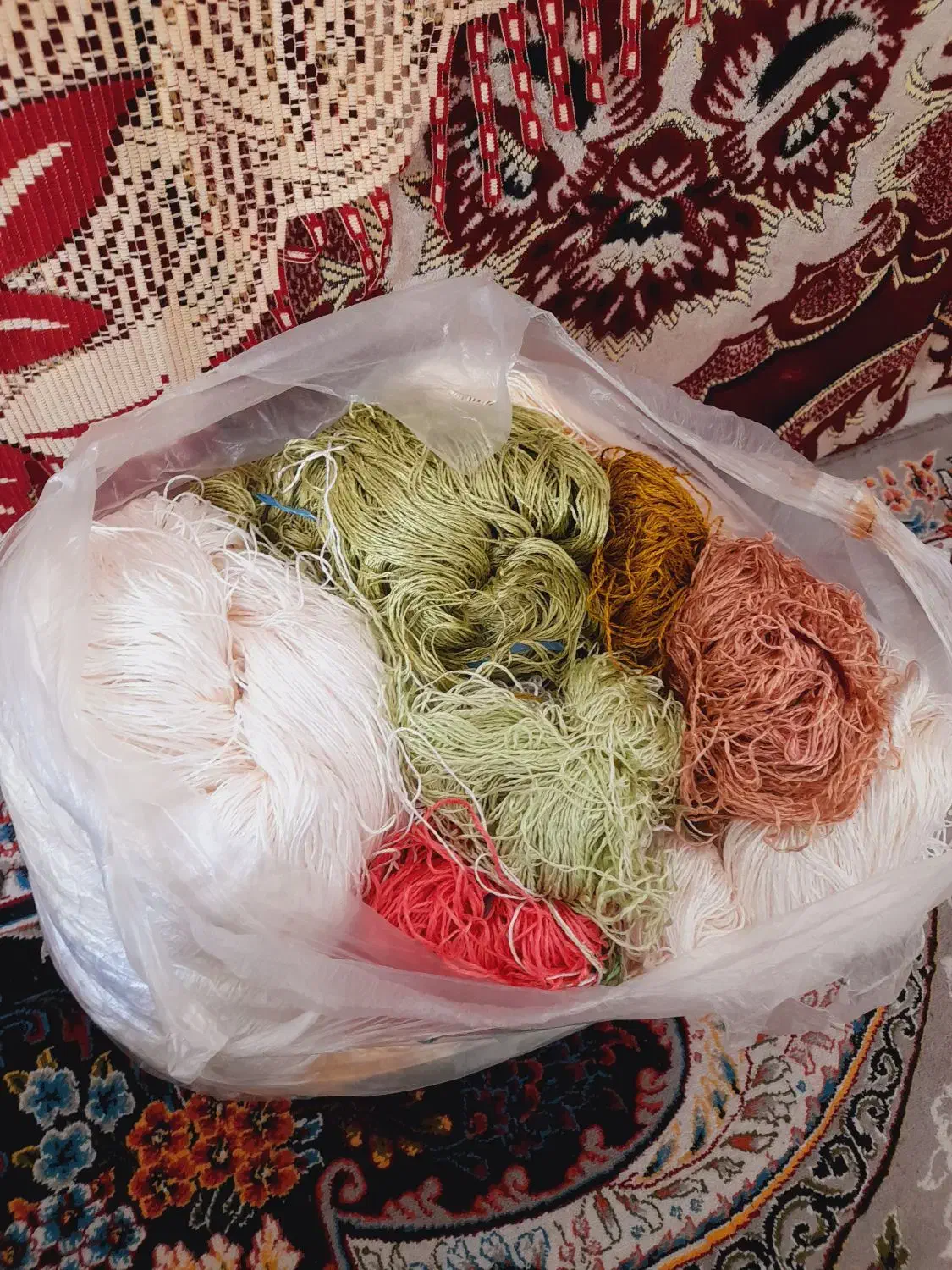 فرش قالیچه سالاری نیمه کاره|فرش|تبریز, |دیوار