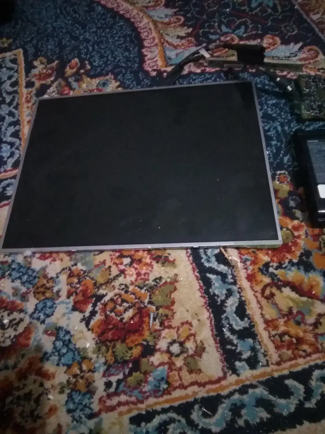 لب تاب فقط ال سی دی و باطری و آدابتور سالم|قطعات و لوازم جانبی رایانه|چغادک, |دیوار