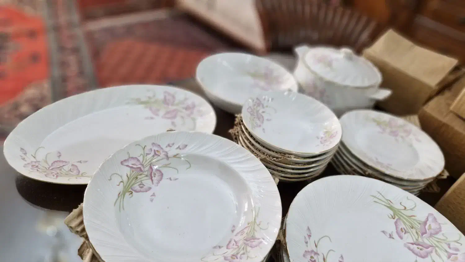 سرویس چینی قدیمی آک با جعبه فابریک|ظروف سرو و پذیرایی|اردبیل, |دیوار