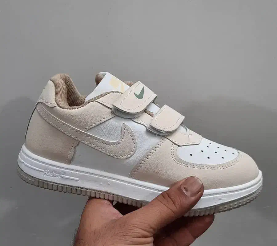 فروش عمده انواع کفش زنانه مردانه بچگانه|عمدهفروشی|کاشان, لتحر|دیوار