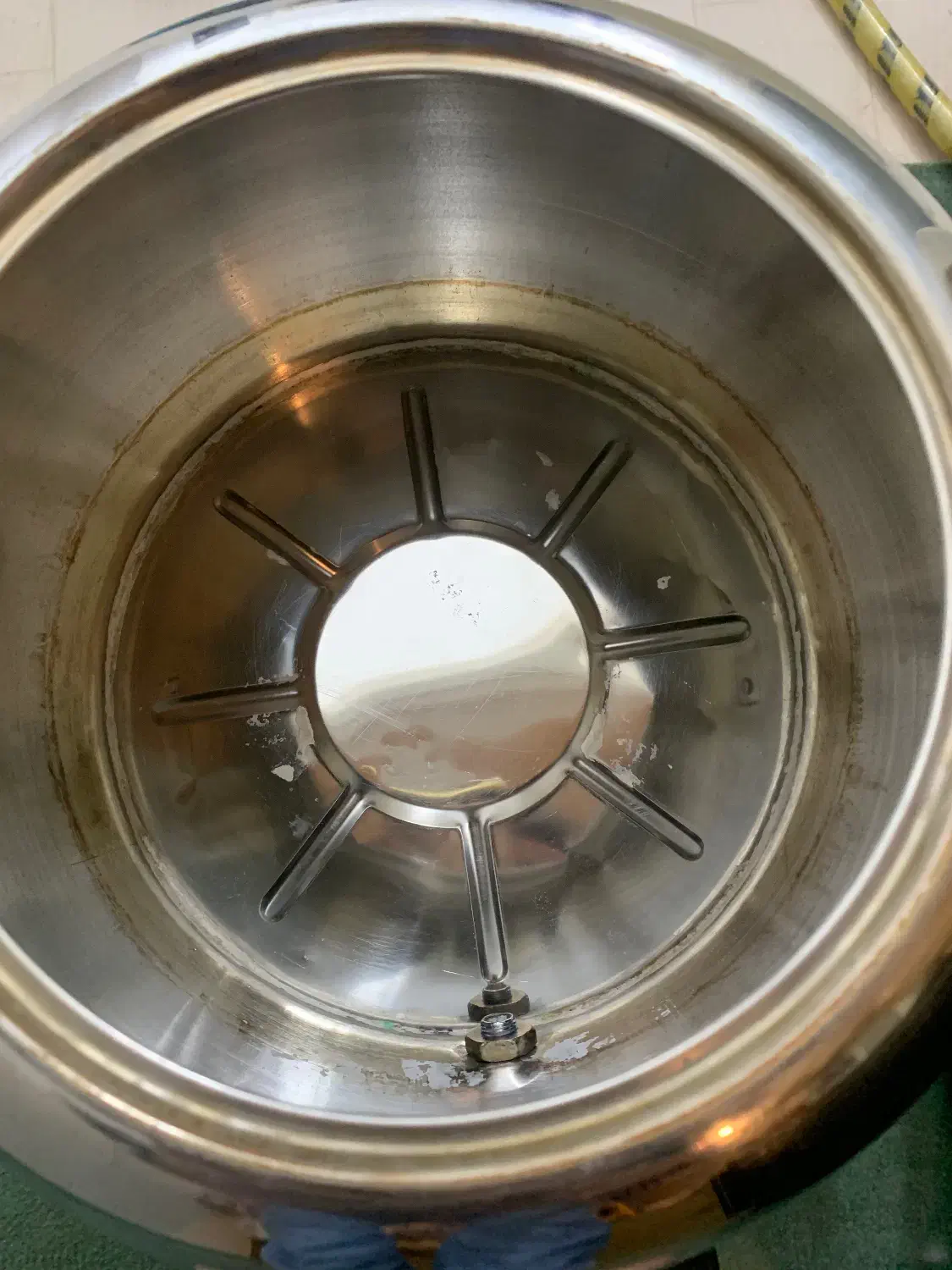 کتری  سماور گازی سه کاره پلان شش لیتری خیلی سالم|سماور، چای‌ساز، قهوه‌ساز|آمل, |دیوار