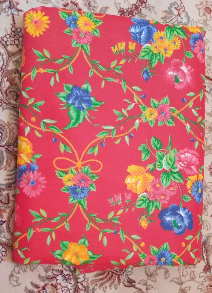 پارچه|لوازم خیاطی و بافتنی|تبریز, |دیوار