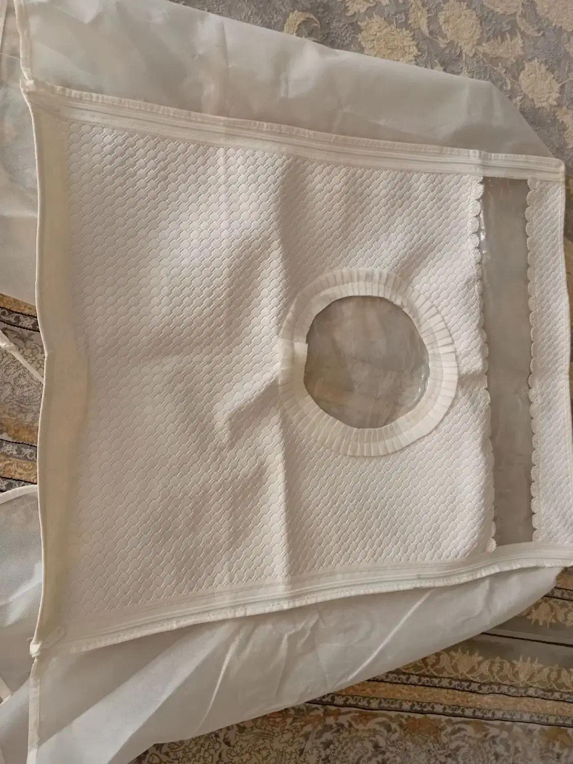 روی ماشین لباس شوی|ماشین لباسشویی و خشک‌کن لباس|سنندج, |دیوار