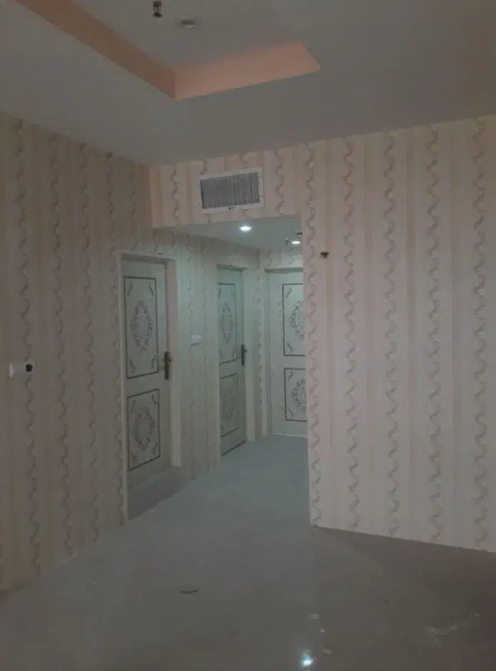 نصاب کاغذدیواری ونقاش ساختمان با 10سال سابقه کار|خدمات پیشه و مهارت|مشهد, هفده شهریور|دیوار