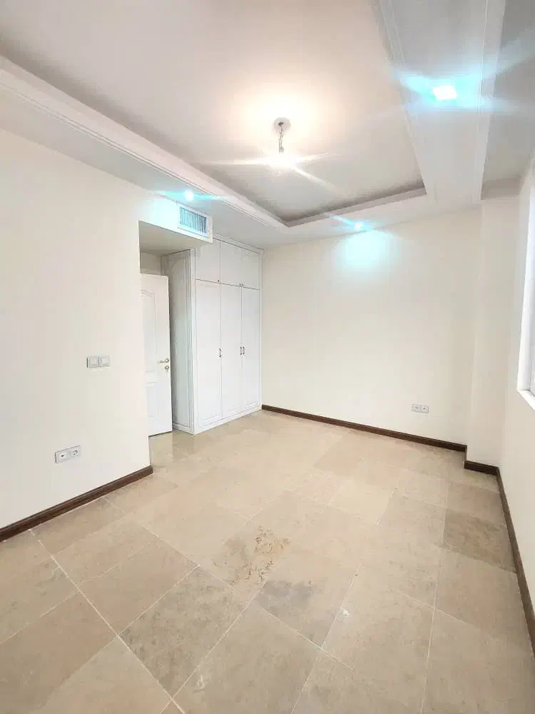 آپارتمان۱۲۰متر/۲خ/تک واحد۳ساله/چهارباغ شرقی/شخصی